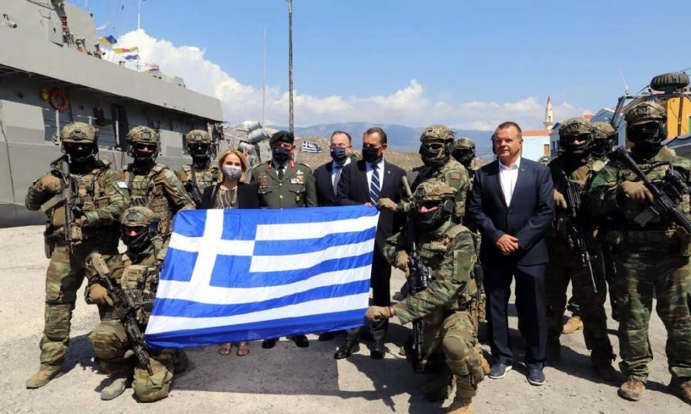 Τουρκία: Τους ''χάλασε'' η παρουσία Παναγιωτόπουλου στο Καστελόριζο